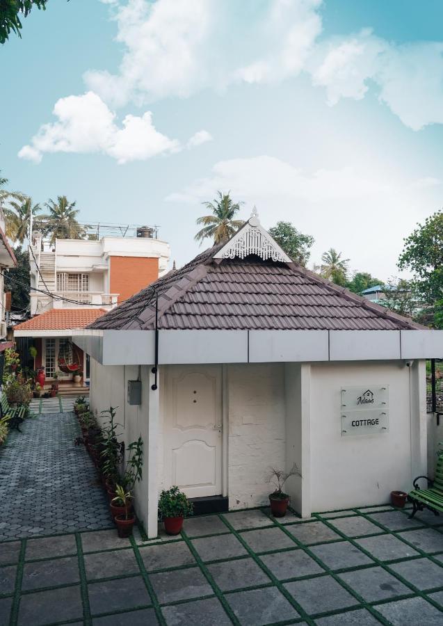 Adams Cottage Kochi Esterno foto